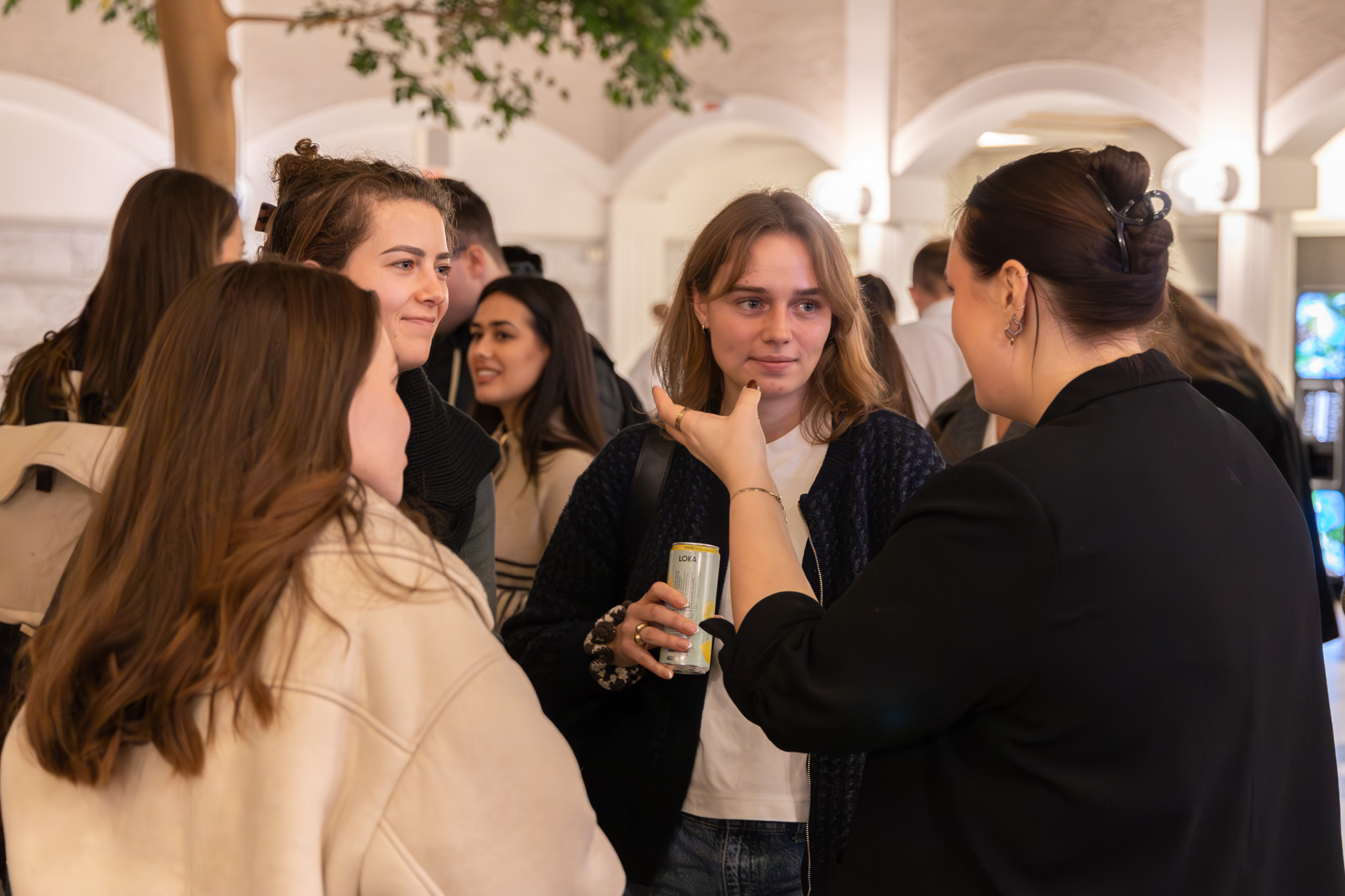 Photo of mentors, mingling at LUSEM