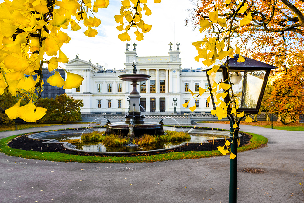 Photo of the University building in Lund